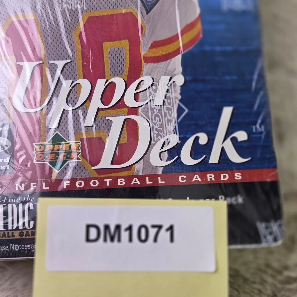 1995 Upper Deck NFL Football Cards Sealed Hobby Box 16 Packs Joe Montana 15838